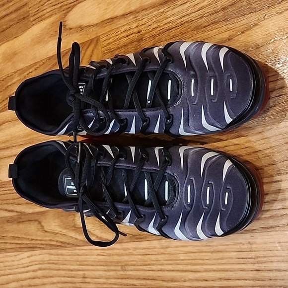 Nike Other - Nike Air vapormax plus